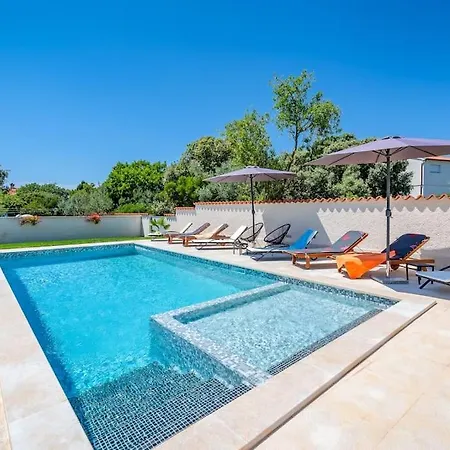 アパート With Private Pool