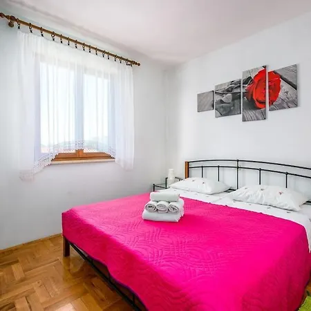 With Private Pool Apartment Pula