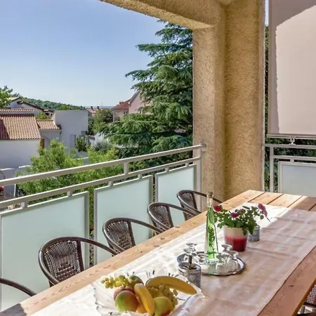 With Private Pool * Pula