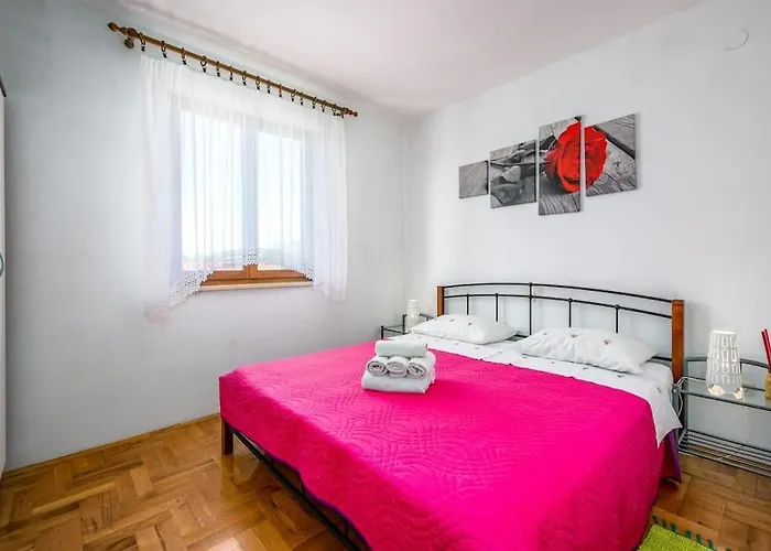 With Private Pool Apartament Pula